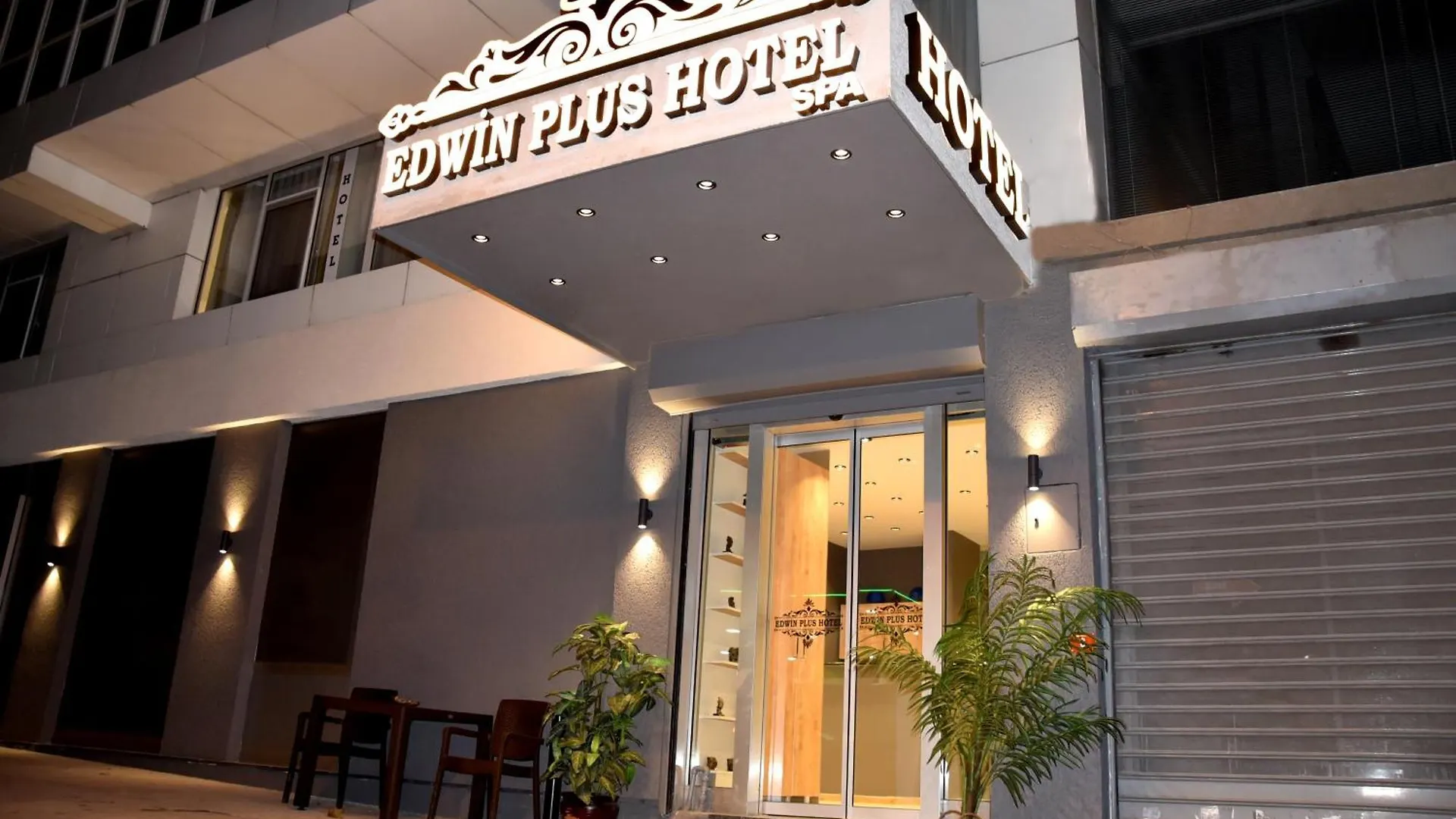 Edwin Plus Istanbul