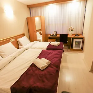 Hotel Grand Airport